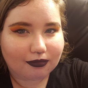 Meet your Posher, Jenn